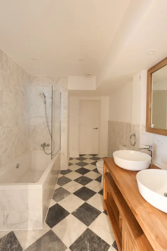 Bathroom renovation completed by A&G Renovations in Little Venice, London